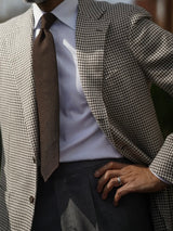 Man wearing a Grenadine Tie in Brown